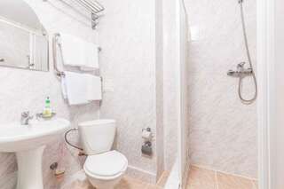 Гостиница Мирабель Анапа Номер стандарт улучшенный с 1 двуспальной кроватью-4